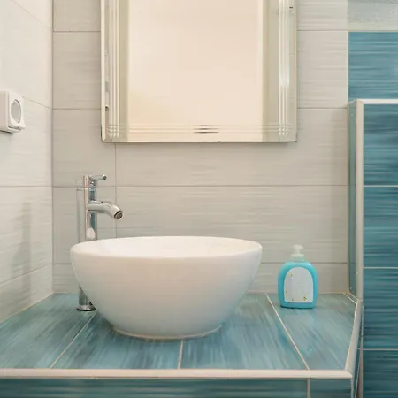 Eclipse Naxos Αγία Άννα