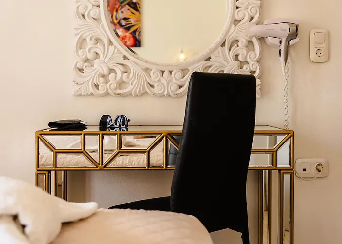 Eclipse Naxos Aparthotel 3*